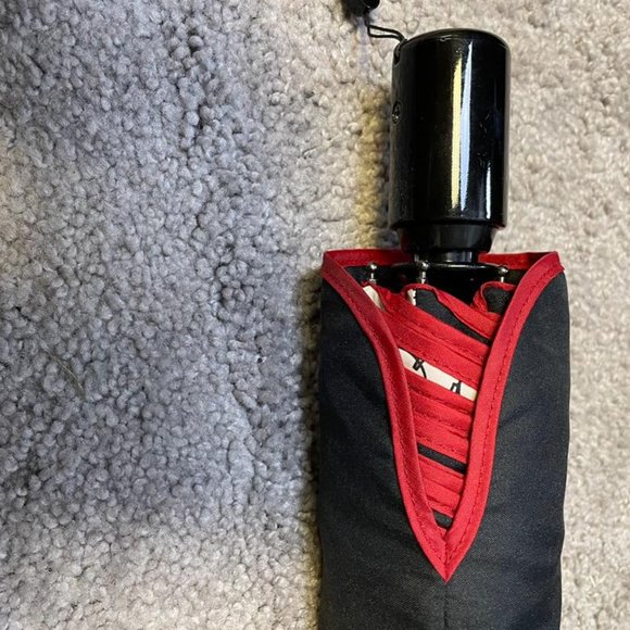 DISNEY VERA BRADLEY PAISLEY UMBERELLA SENSATION SIX LIMITED EDITION NWT - Picture 5 of 8